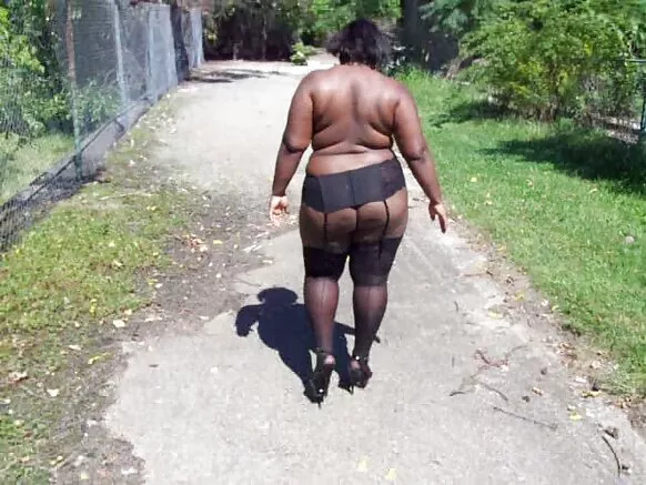 19 pt, bbw madow oo sharabaadyo ah, muqaal 3.